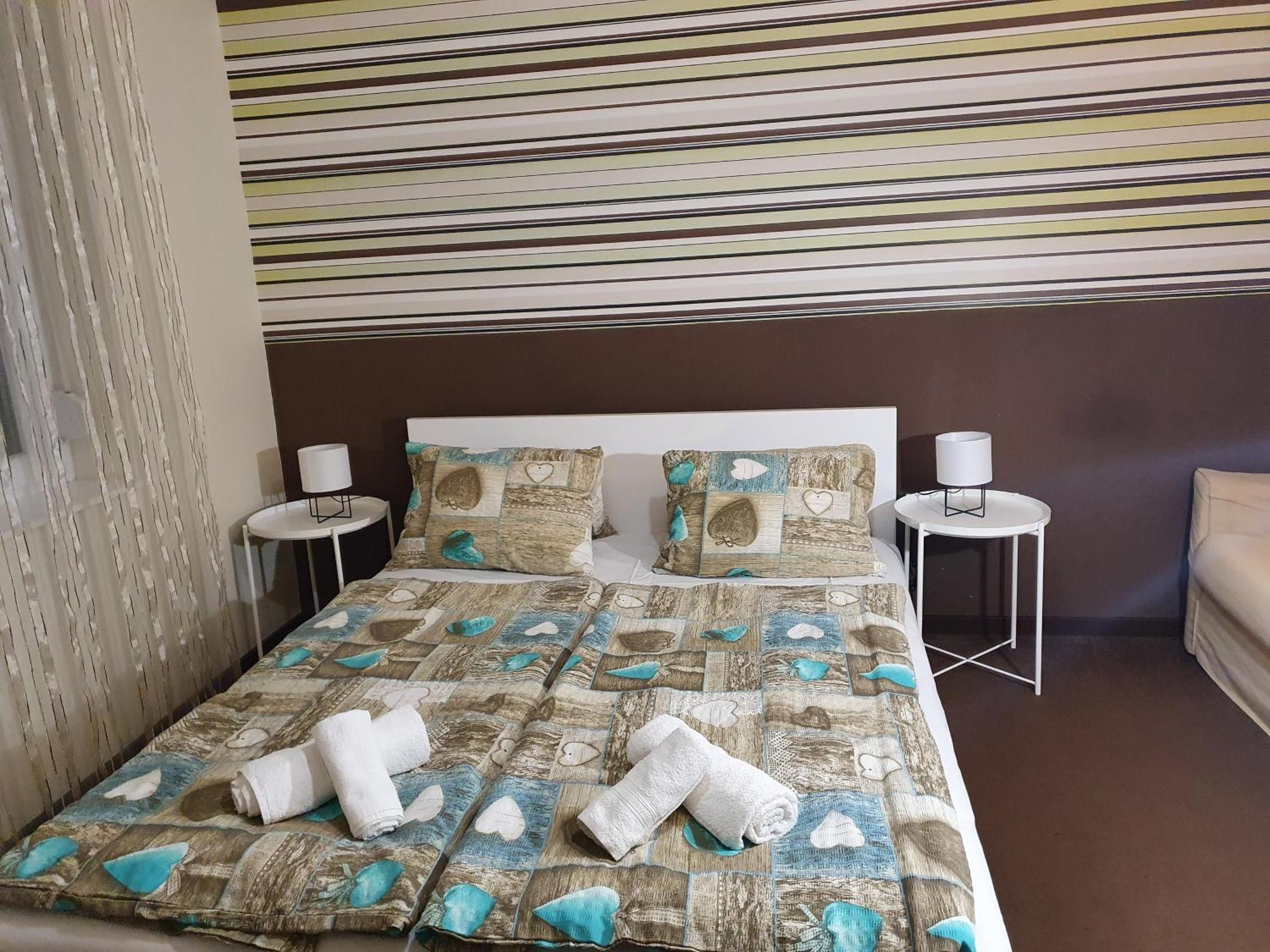 Doris Apartments Siofok Ngoại thất bức ảnh